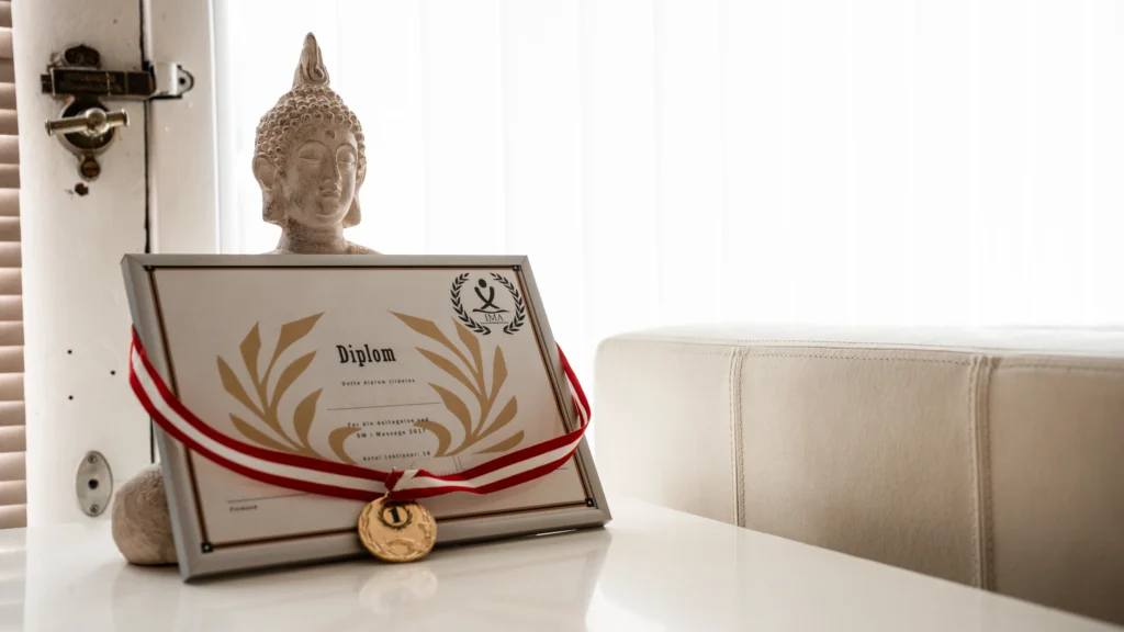 Forside medaljer og certifikater 12